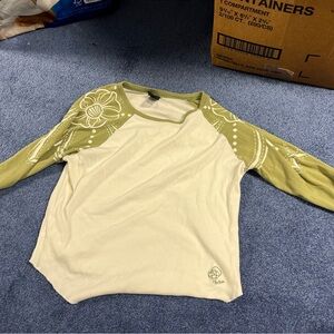 Patagonia Olive and White Organic Cotton Shirt large but fits like small